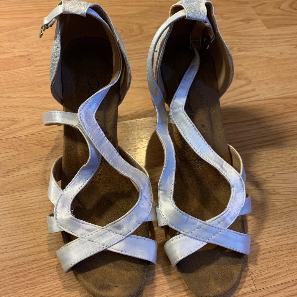 Dancing Shoes white/silver size 7.5
